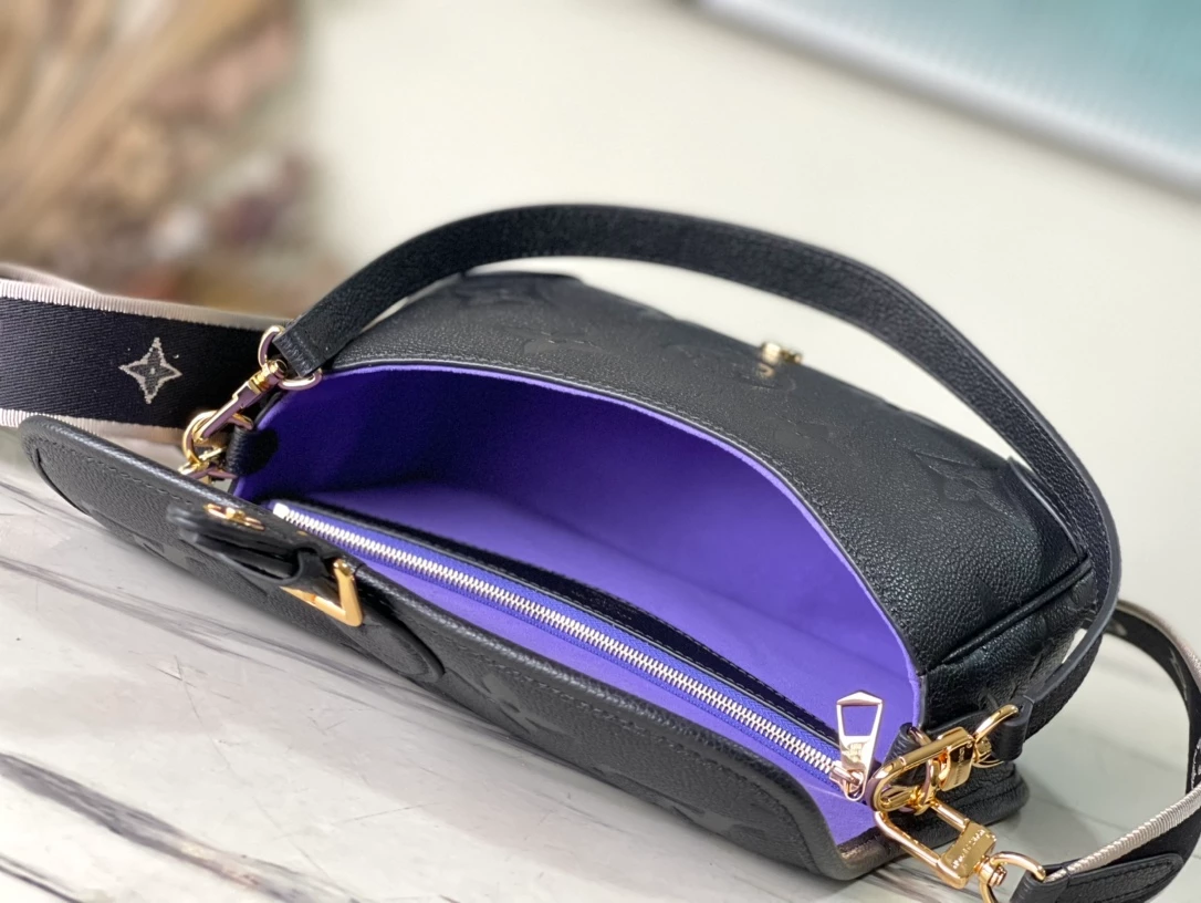 Diane Monogram Empreinte Leather Bag – LB303
