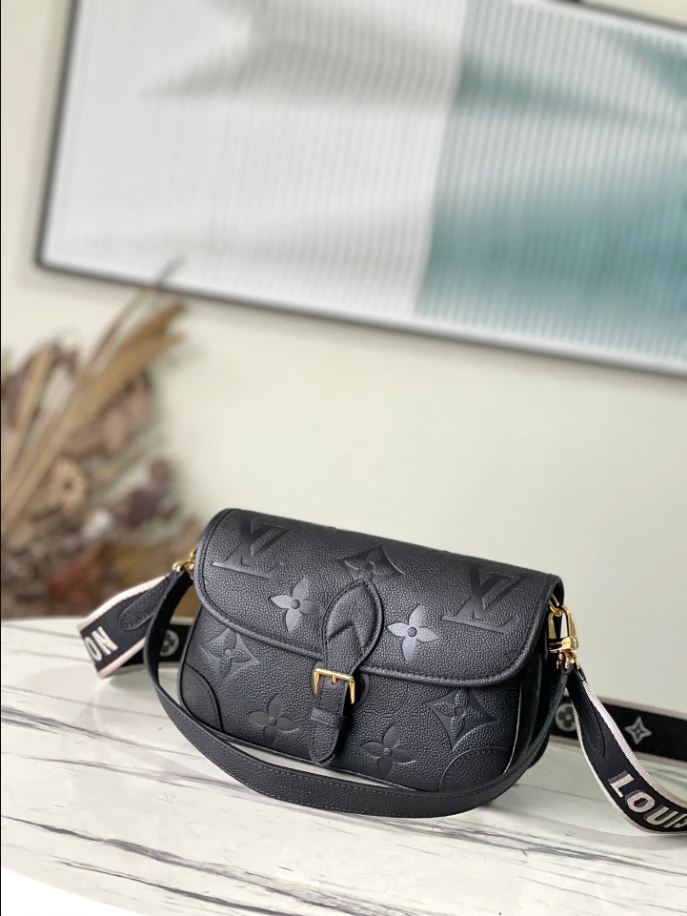 Diane Monogram Empreinte Leather Bag – LB303