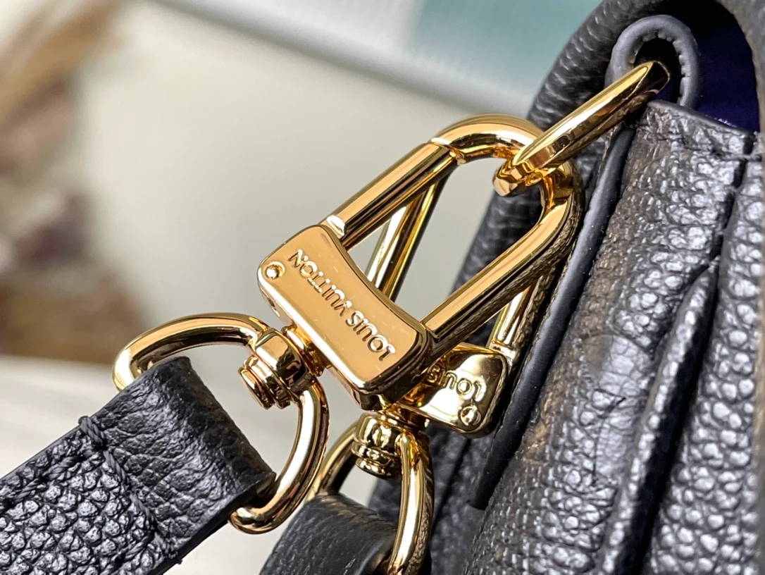 Diane Monogram Empreinte Leather Bag – LB303