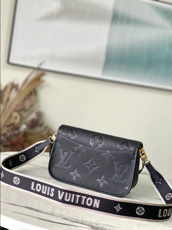 Diane Monogram Empreinte Leather Bag – LB303