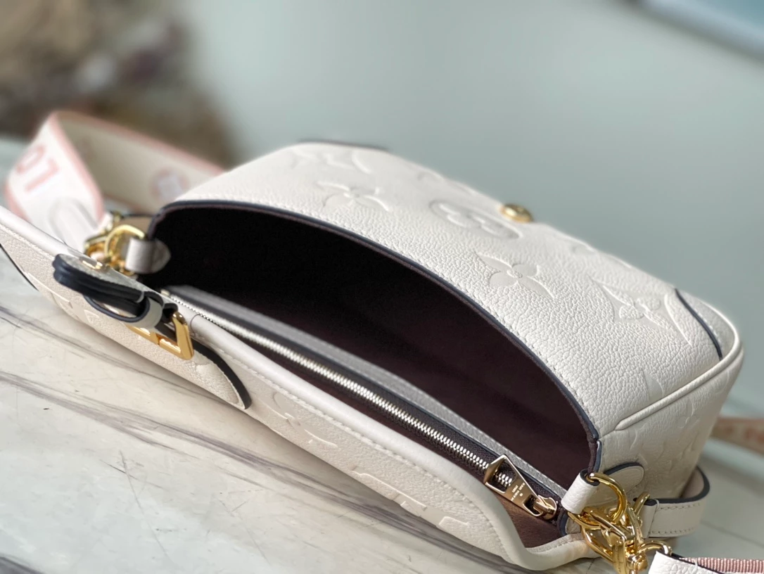 Diane Monogram Empreinte Leather Bag – LB304