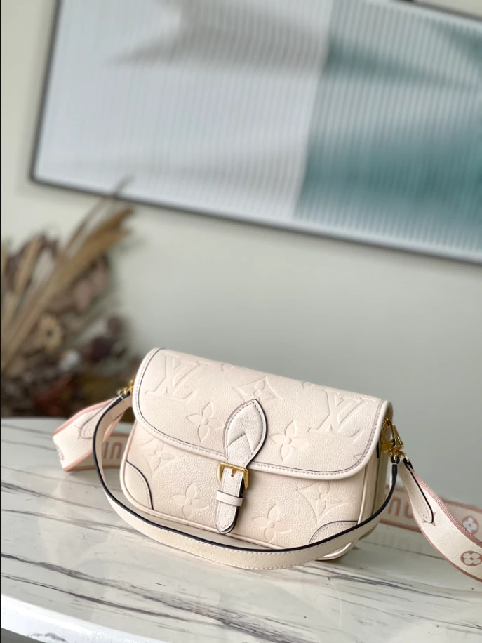 Diane Monogram Empreinte Leather Bag – LB304