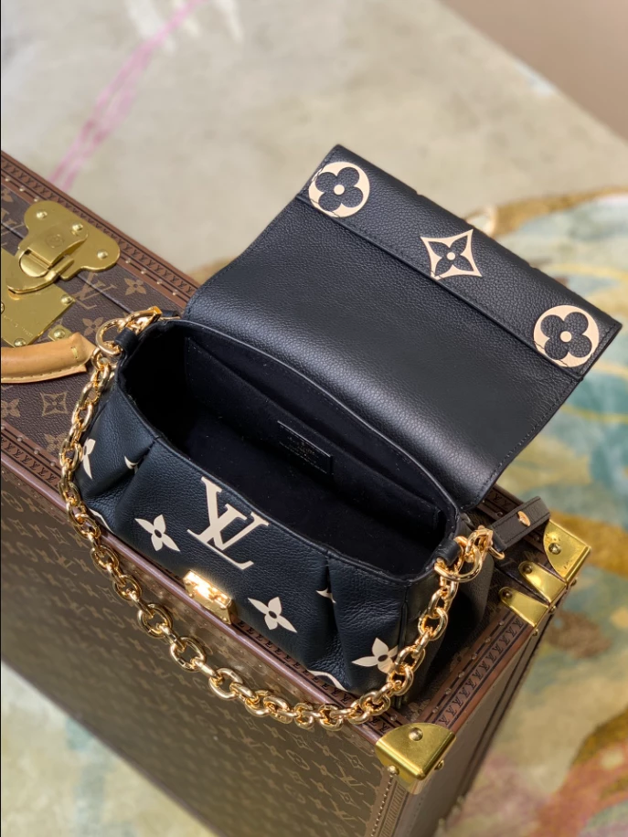 Favorite Monogram Empreinte Leather – LB224