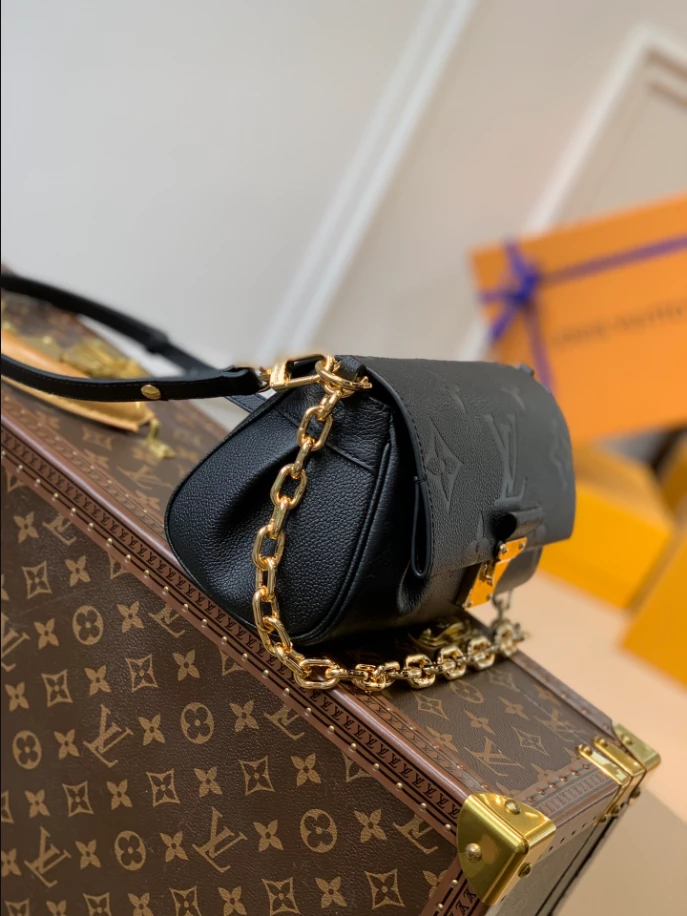 Favorite Monogram Empreinte Leather – LB225