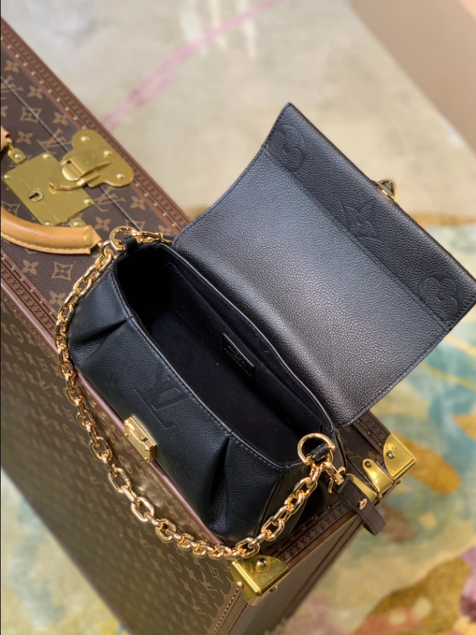 Favorite Monogram Empreinte Leather – LB225