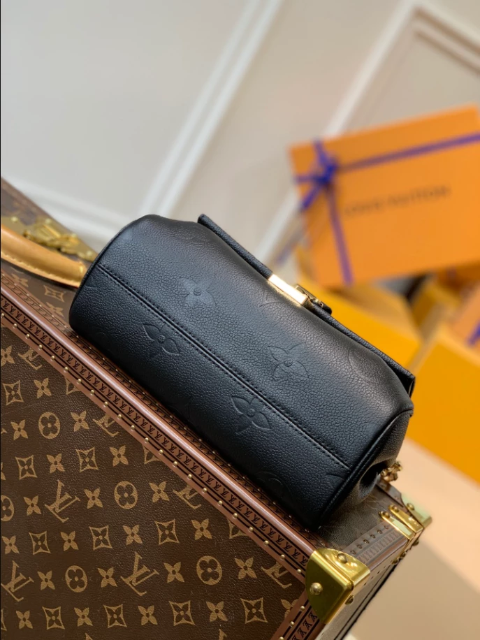 Favorite Monogram Empreinte Leather – LB225