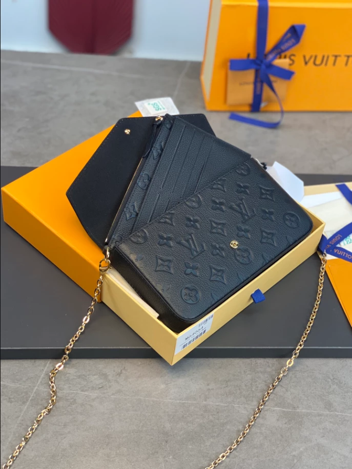 Pochette Félicie Monogram Empreinte Leather – LB247