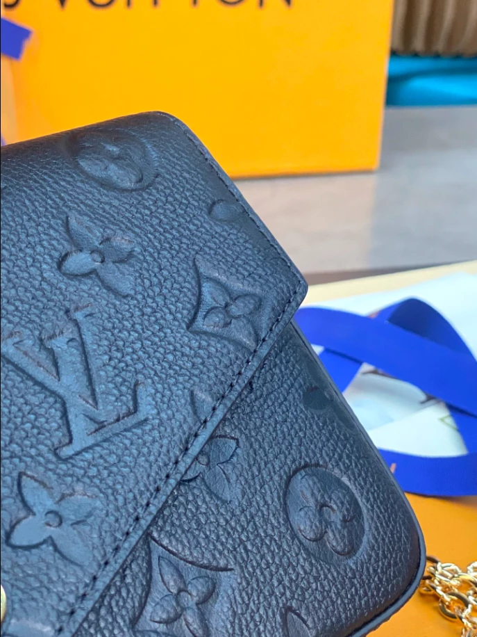 Pochette Félicie Monogram Empreinte Leather – LB247