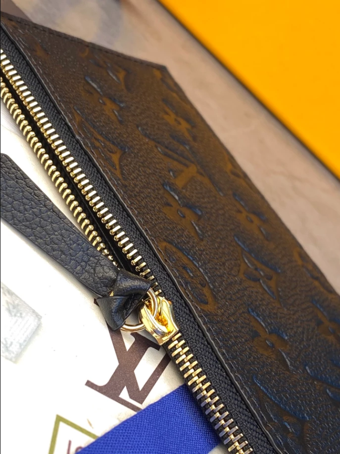 Pochette Félicie Monogram Empreinte Leather – LB247