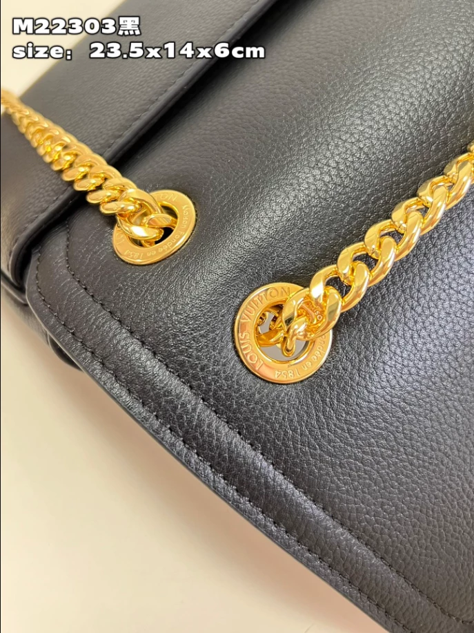 LockMe Chain Bag East West – LB245