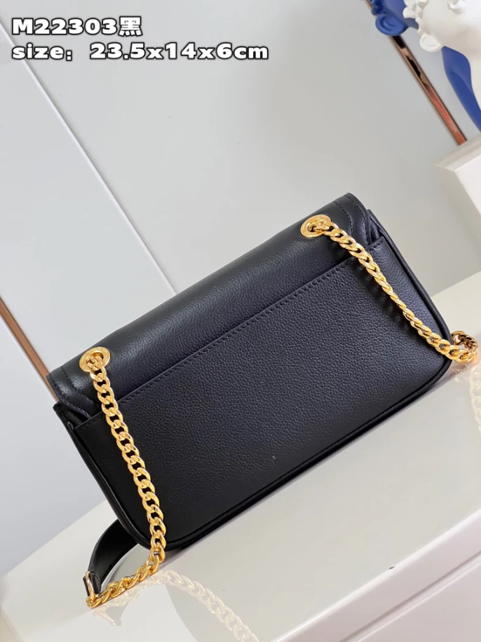 LockMe Chain Bag East West – LB245