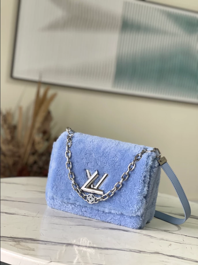 Louis Vuitton Twist MM Bag – LB262