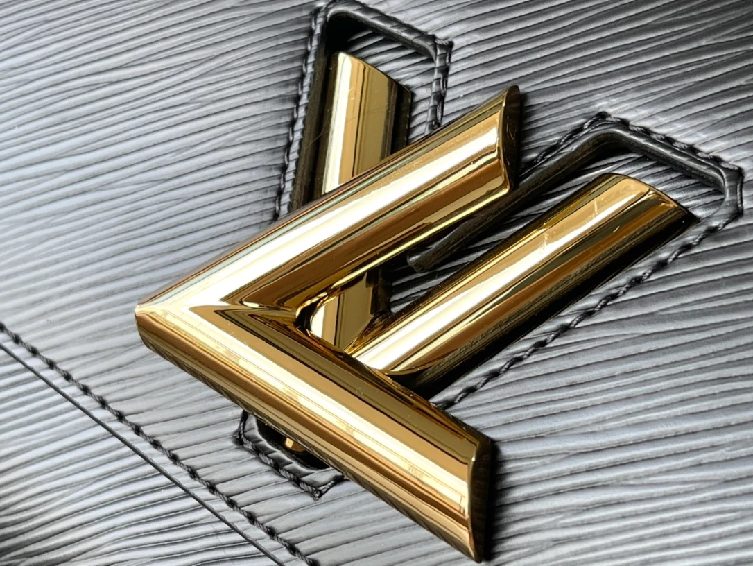 Louis Vuitton Twist MM Epi Leather Bag – LB267