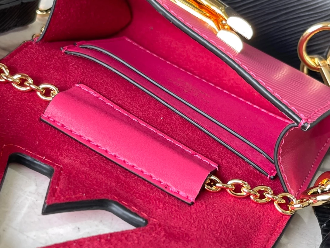 Louis Vuitton Twist MM Epi Leather Bag – LB267