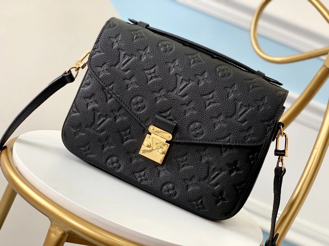 Metis Pochette Monogram Empreinte Leather – LB281