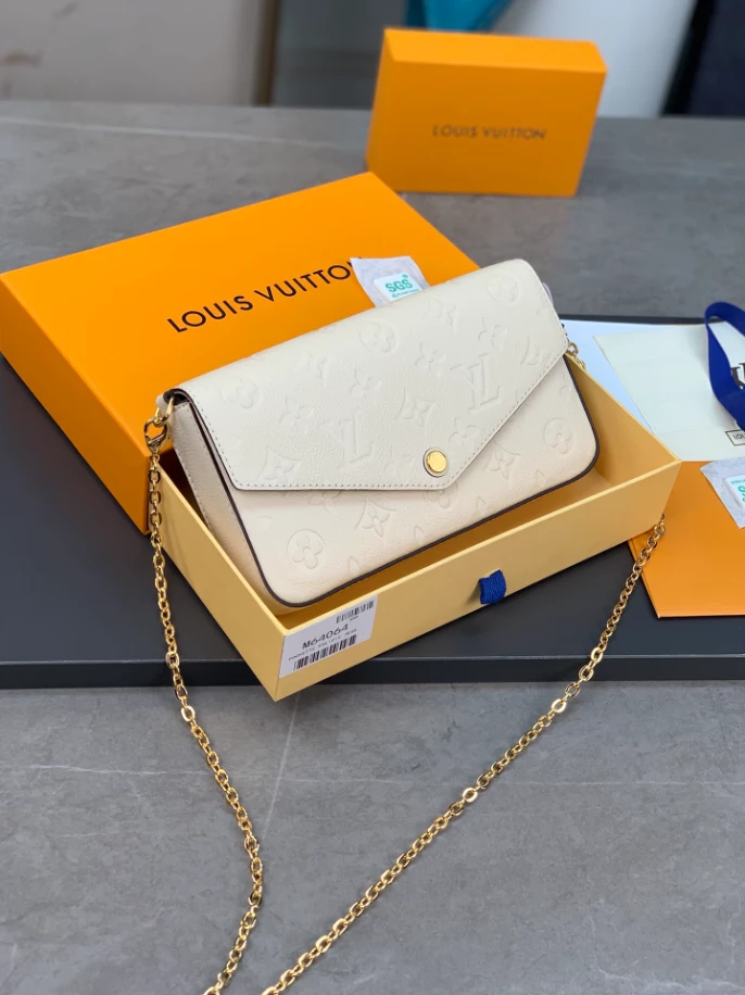 Pochette Félicie Monogram Empreinte Leather – LB248