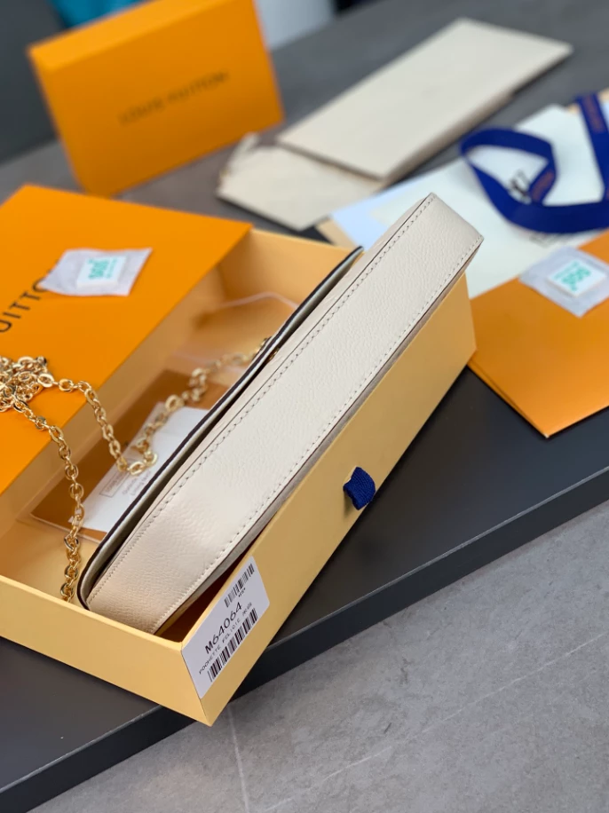 Pochette Félicie Monogram Empreinte Leather – LB248