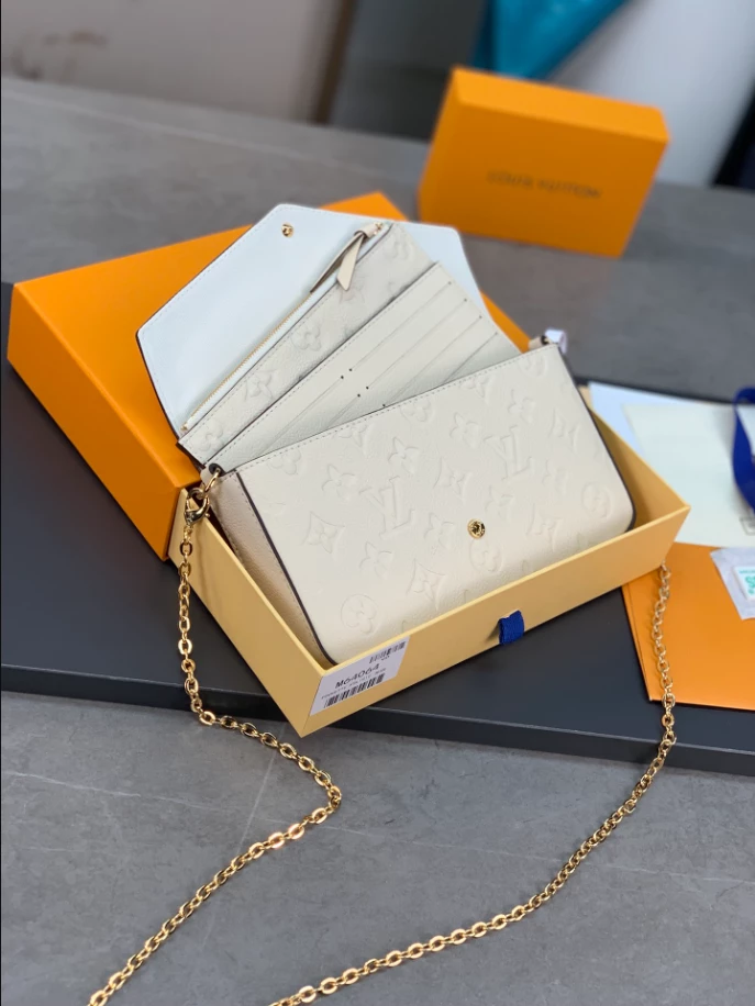 Pochette Félicie Monogram Empreinte Leather – LB248