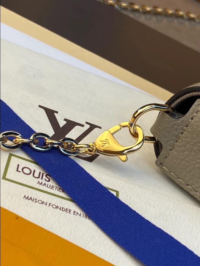 Pochette Félicie Monogram Empreinte Leather – LB249