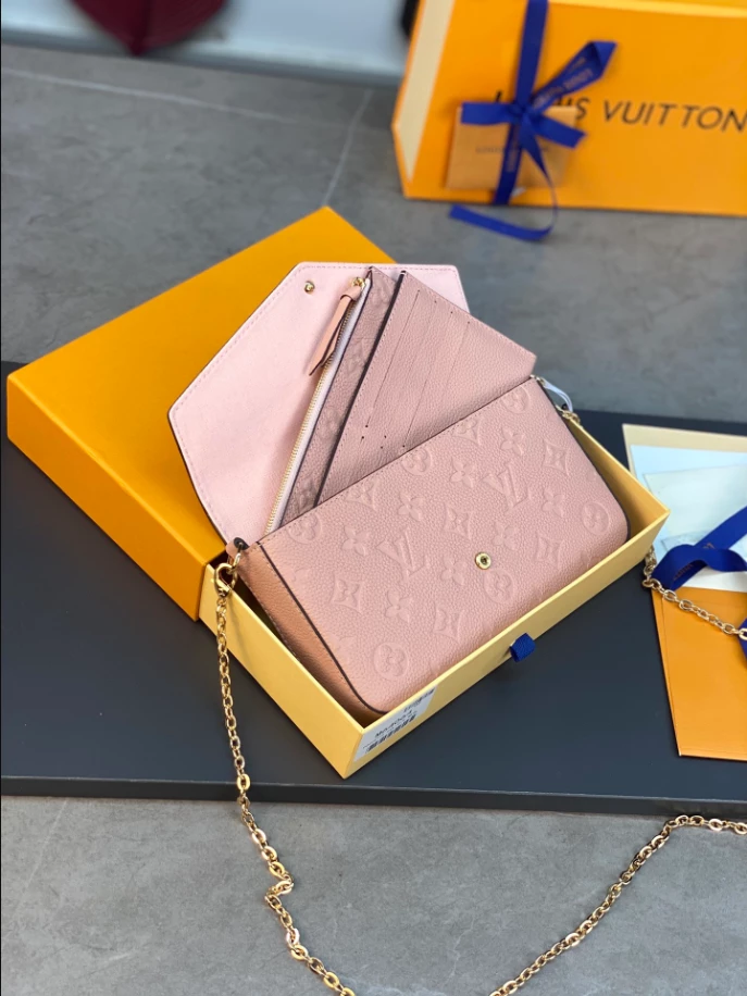 Pochette Félicie Monogram Empreinte Leather – LB250