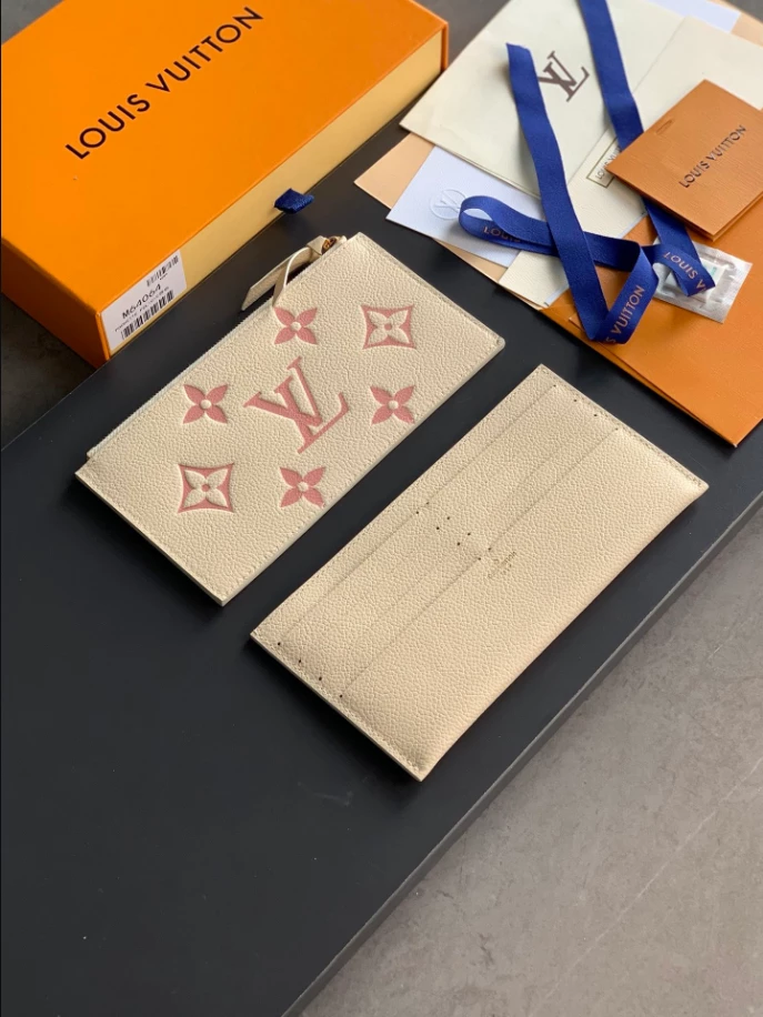 Pochette Félicie Monogram Empreinte Leather – LB256