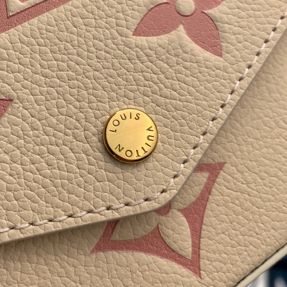 Pochette Félicie Monogram Empreinte Leather – LB256