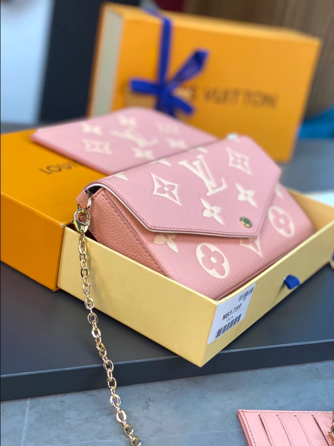 Pochette Félicie Monogram Empreinte Leather – LB257