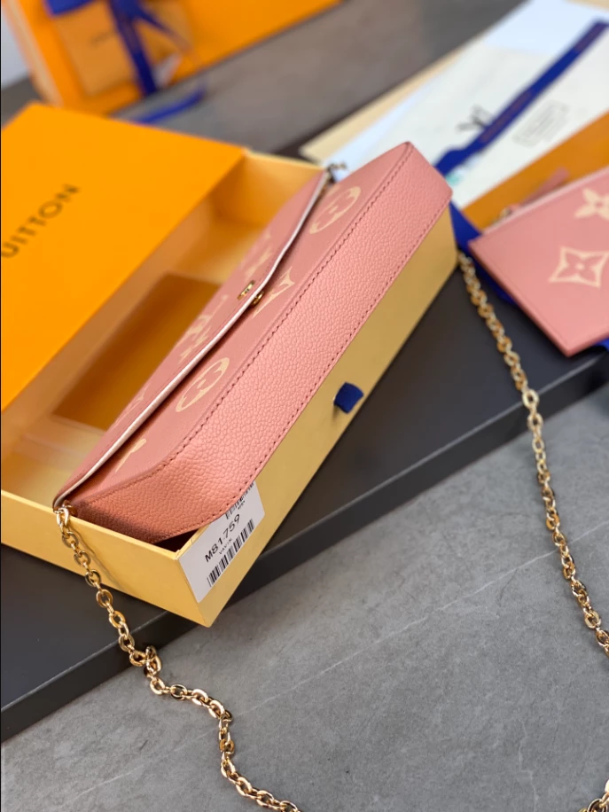 Pochette Félicie Monogram Empreinte Leather – LB257