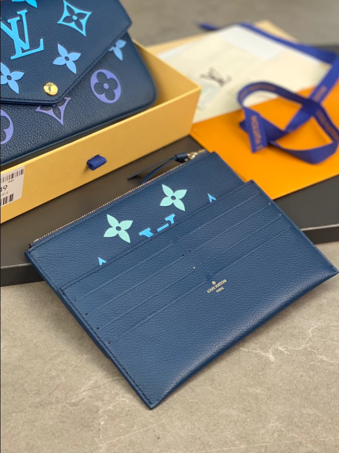 Pochette Félicie Monogram Empreinte Leather – LB254