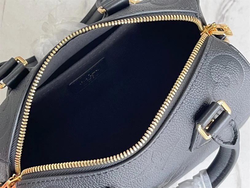 Speedy Bandoulière 20 Monogram Empreinte Leather – LB212