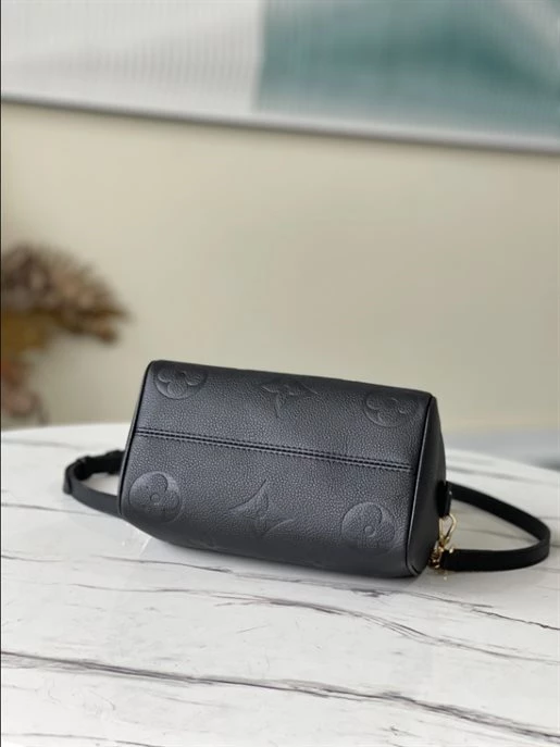 Speedy Bandoulière 20 Monogram Empreinte Leather – LB212