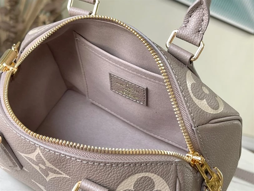 Speedy Bandoulière 20 Monogram Empreinte Leather – LB213