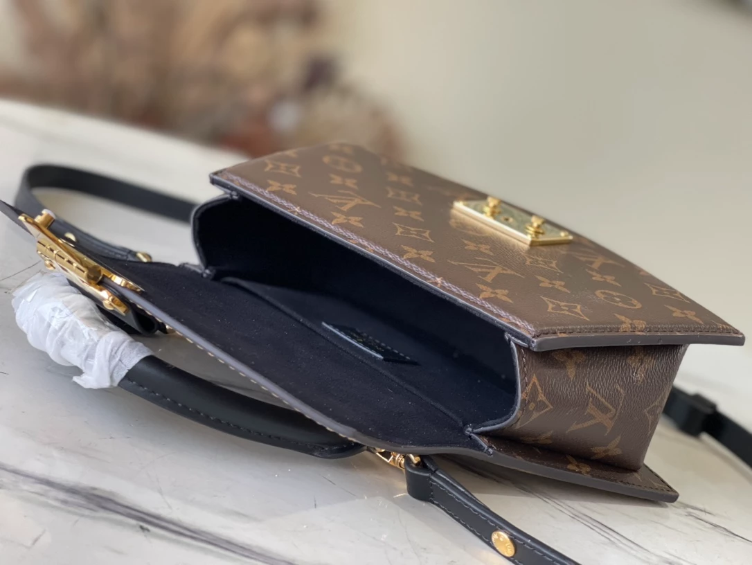 Tilsitt Autres Toiles Monogram Bag – LB294