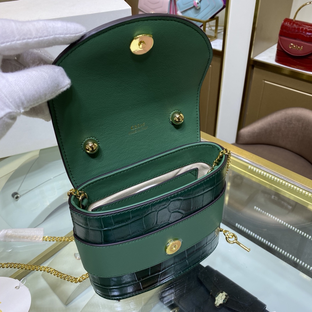 Chloé Small Aby Lock Bag in Green