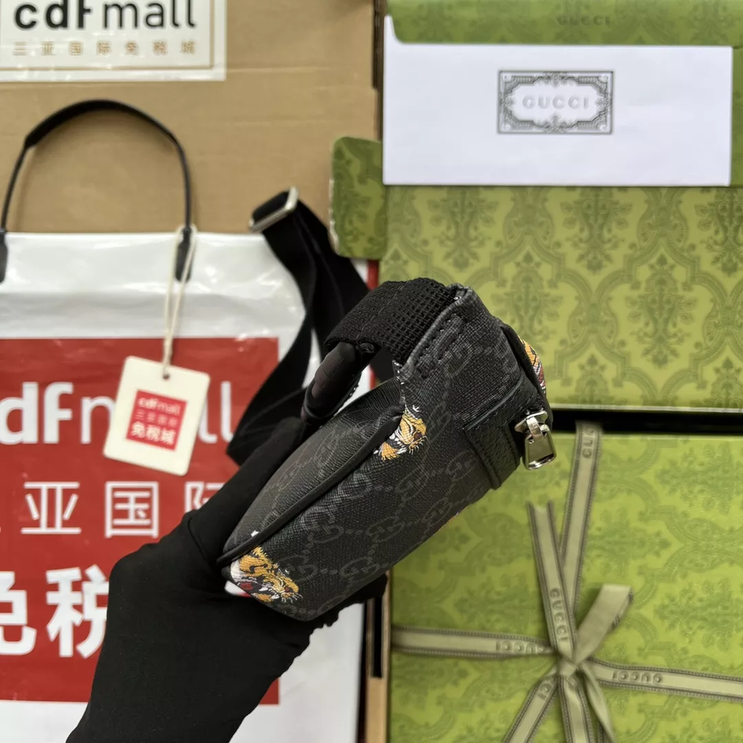 Gucci Supreme Tiger Print Beltbag