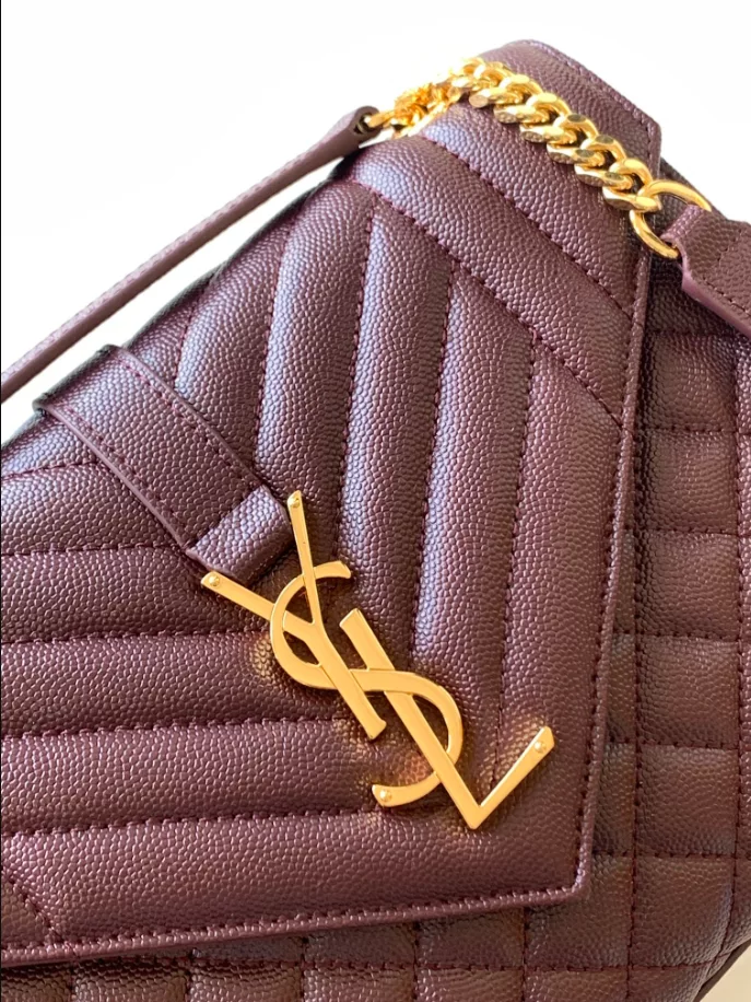 Envelope Medium in Quilted Grain de Poudre Embossed Leather Bag - YB027