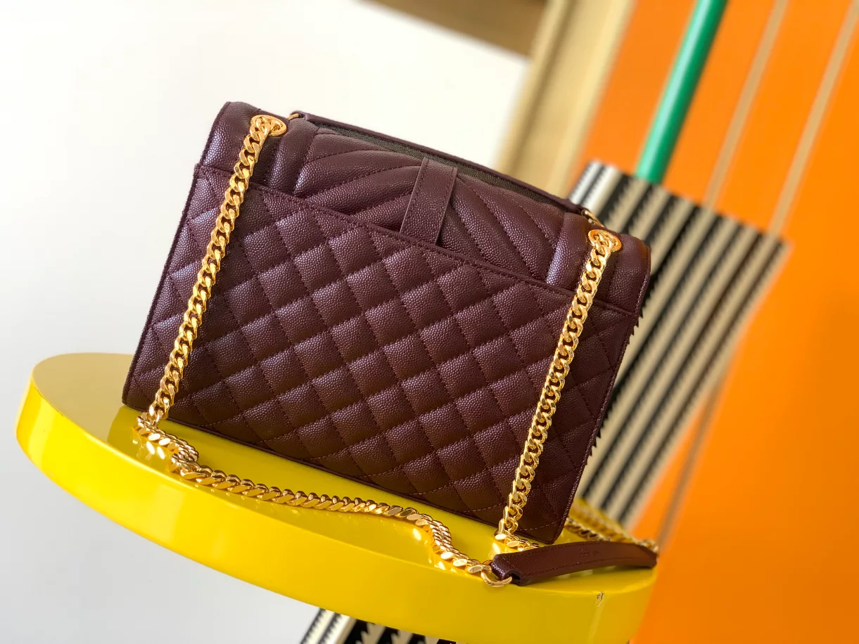 Envelope Medium in Quilted Grain de Poudre Embossed Leather Bag - YB027