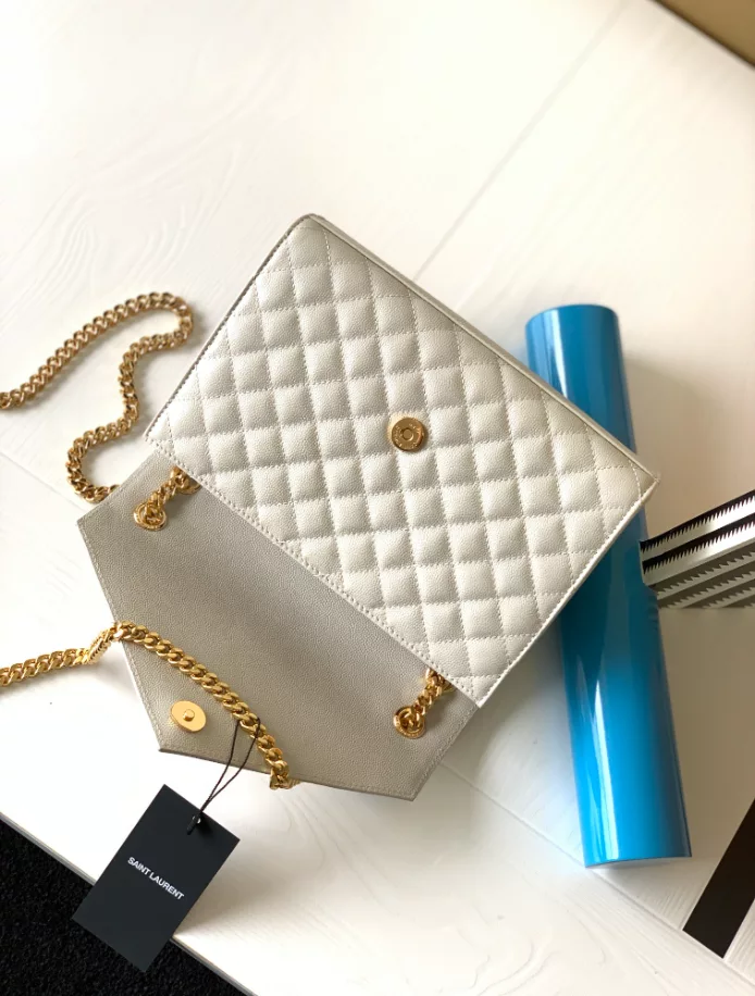 Envelope Medium in Quilted Grain de Poudre Embossed Leather Bag - YB029