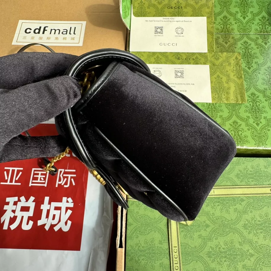GG Marmont small shoulder bag in Black Velvet – GB216