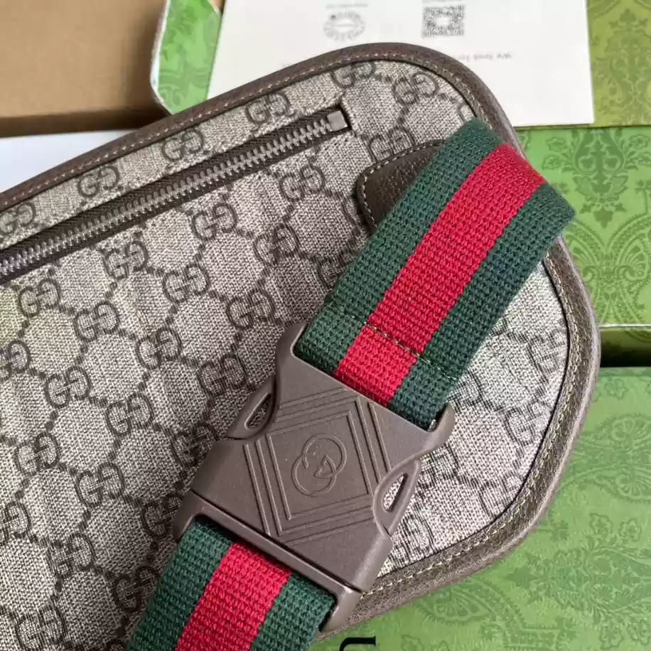 GG belt bag in beige and ebony GG Supreme – GB222