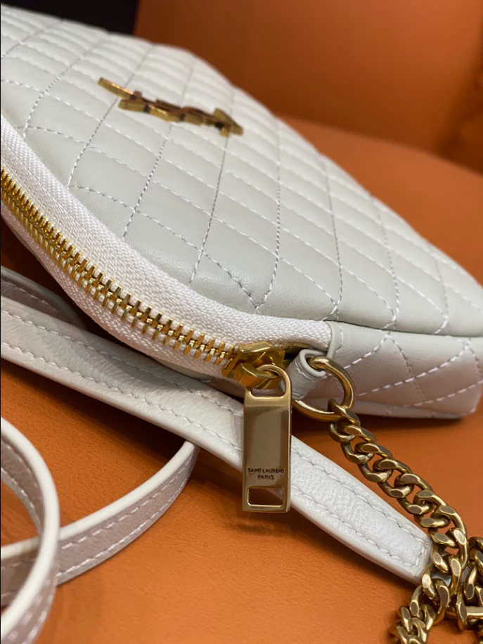 Gaby Zipped Pouch in Quilted Lambskin - YB048