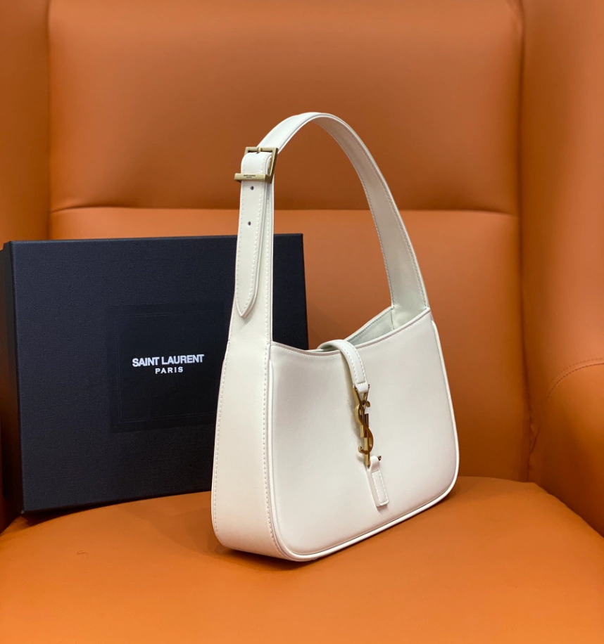 LE 5 à 7 in smooth leather Bag - YB016