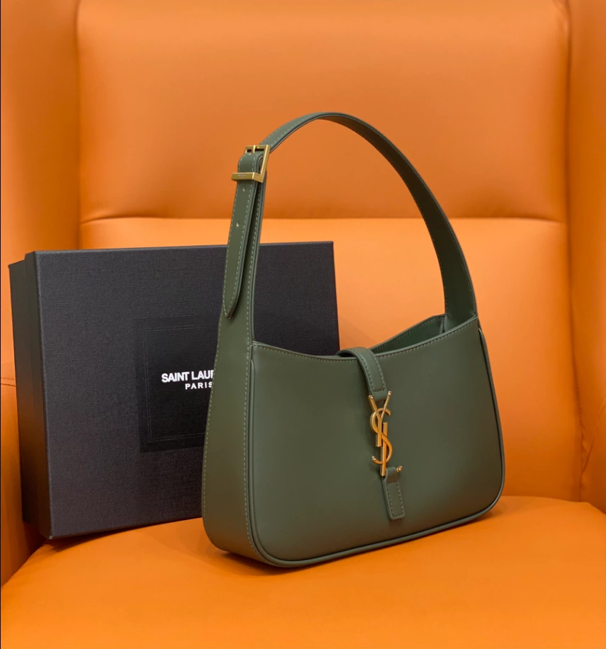LE 5 à 7 in smooth leather Bag - YB017