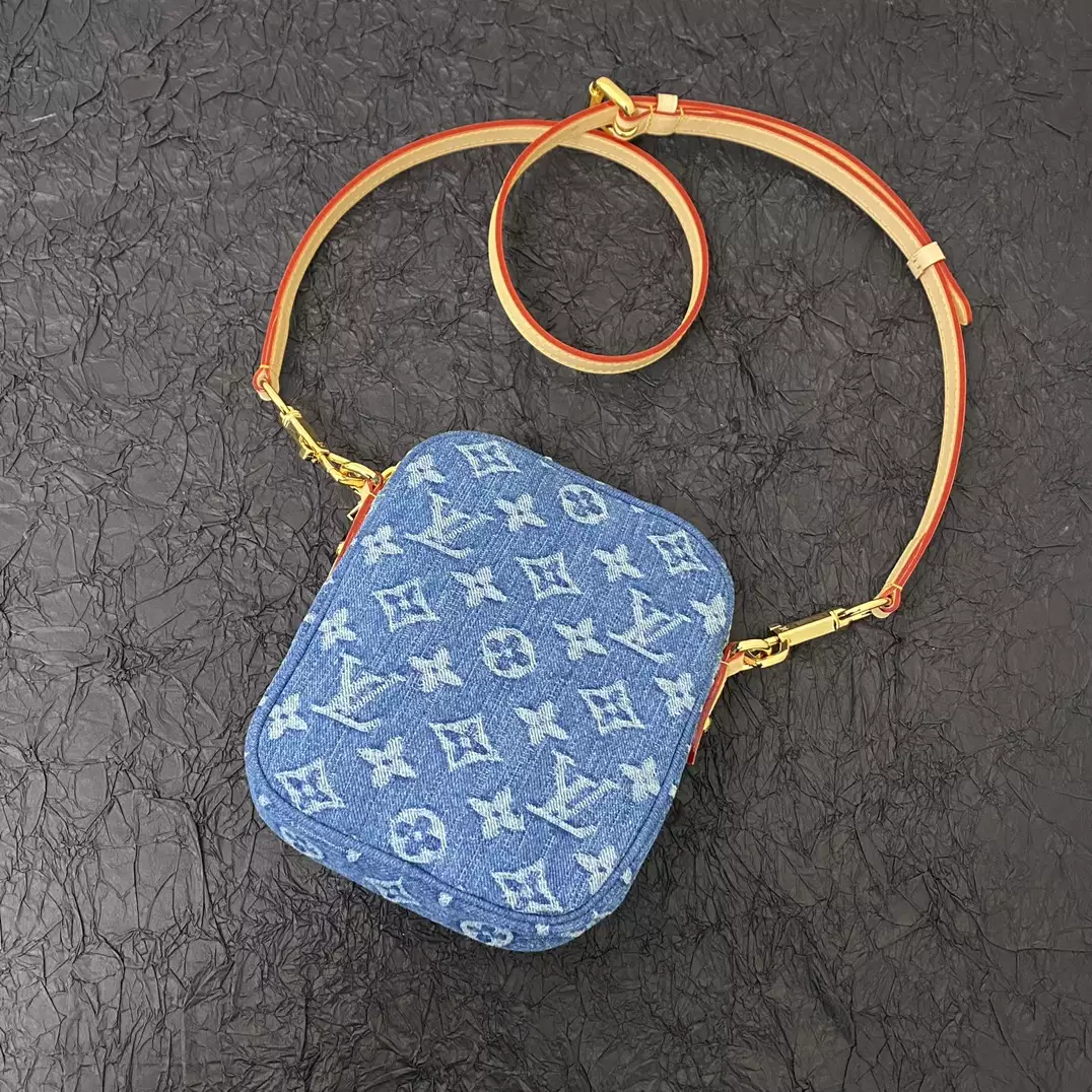 LV Fairfax Pochette Monogram Denim