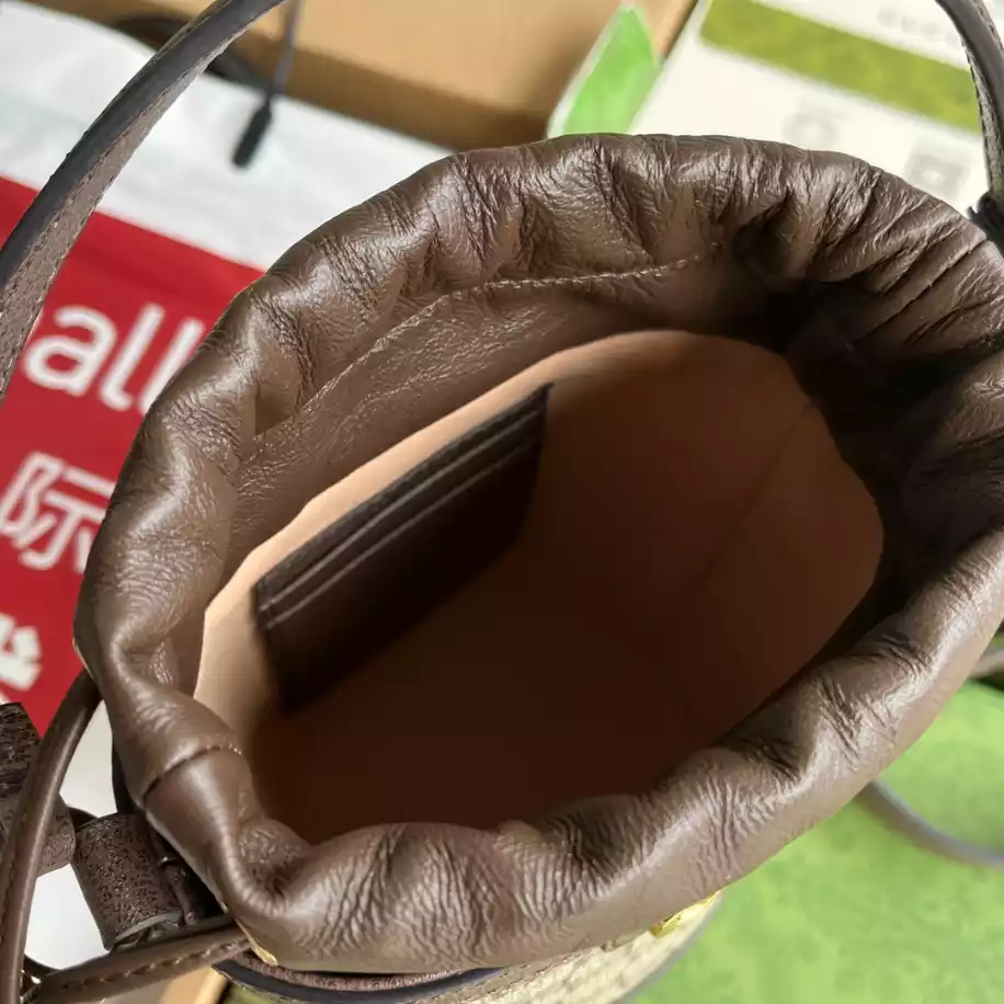 Ophidia mini bucket bag in beige and ebony Supreme – GB225