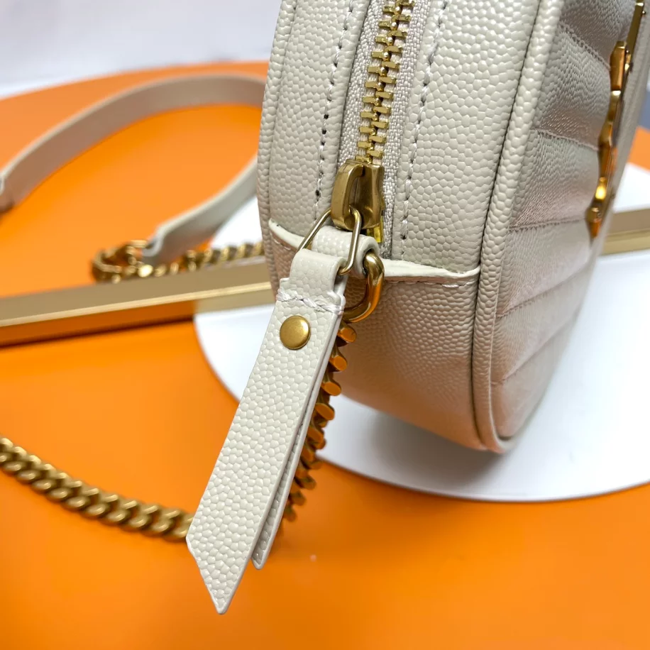 Vinyle in Grain de Poudre Leather Round Zipped Bag - YB011