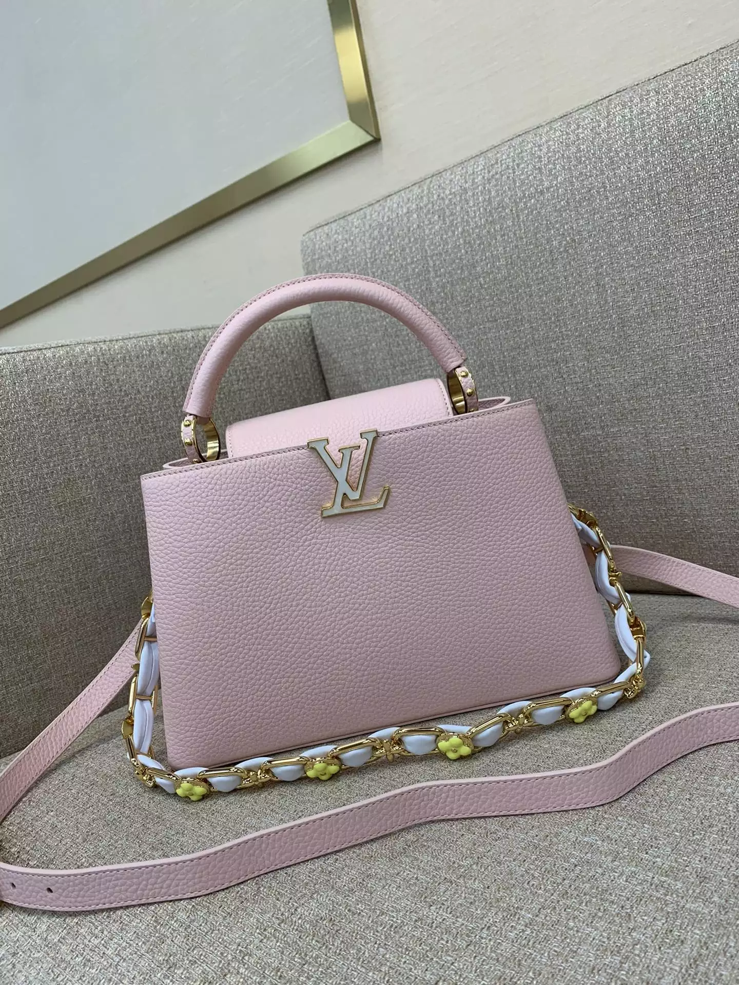 Capucines MM Blossom Chain Handbag Jasmine Pink