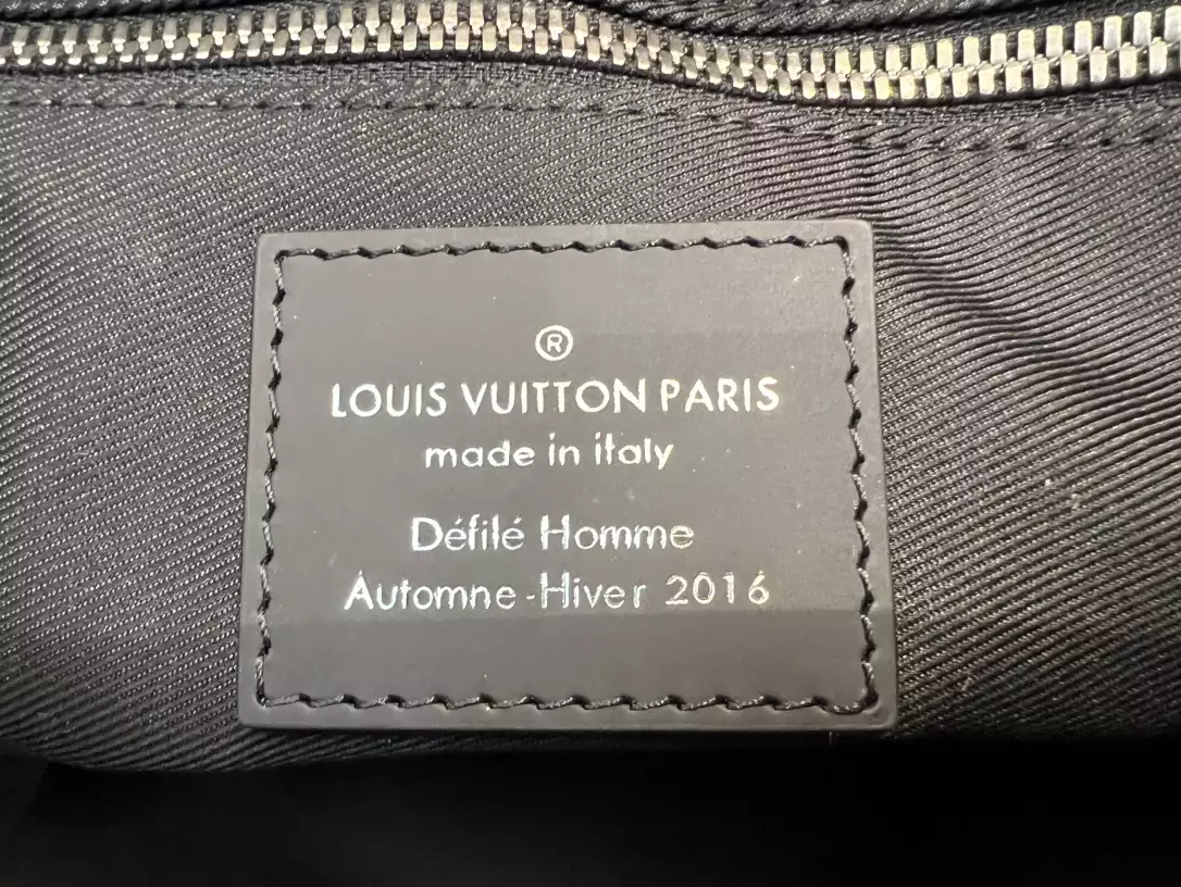 Messenger PM Voyager Monogram Eclipse Grey