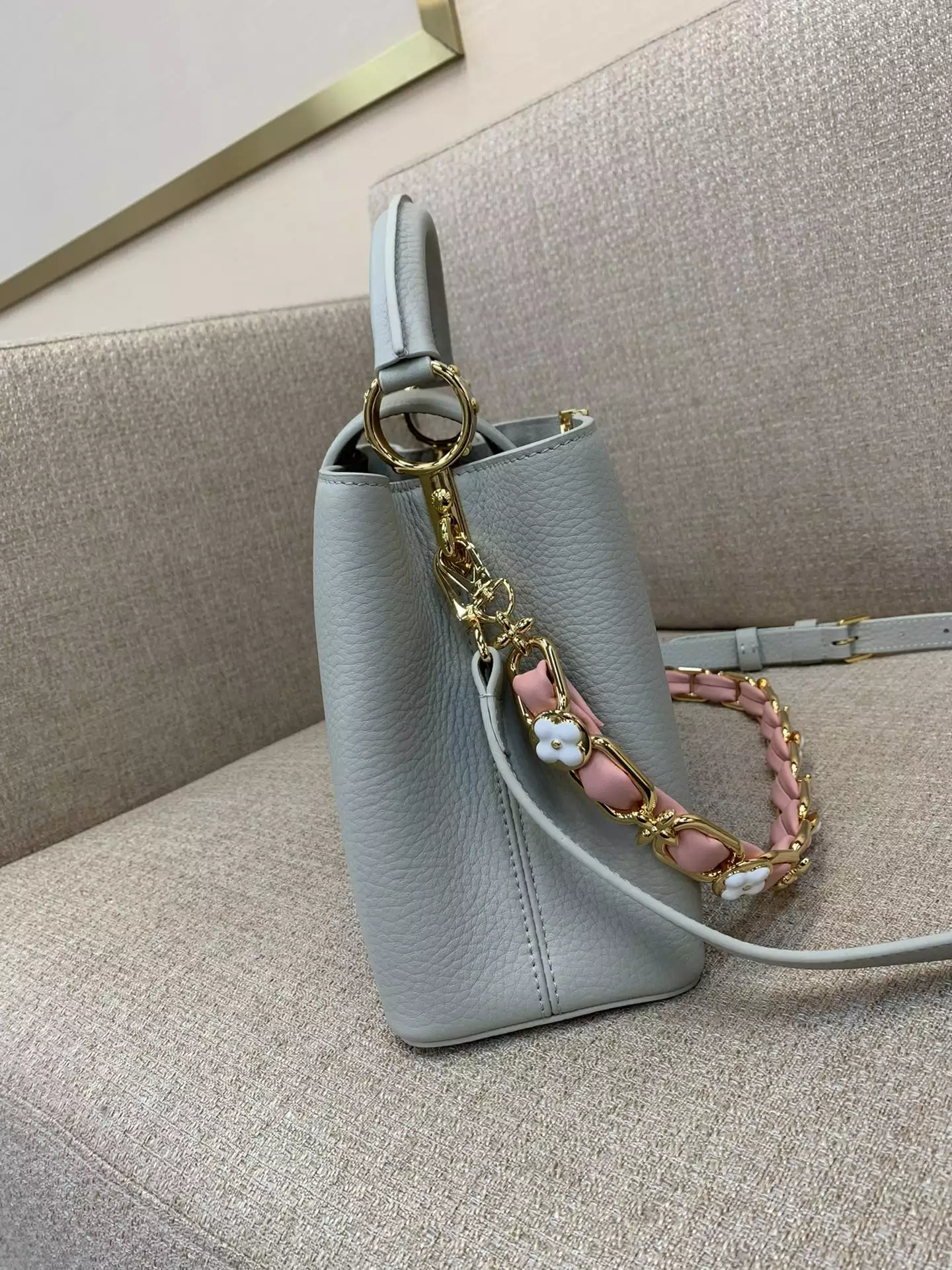 Capucines MM Blossom Chain Handbag Ice Grey