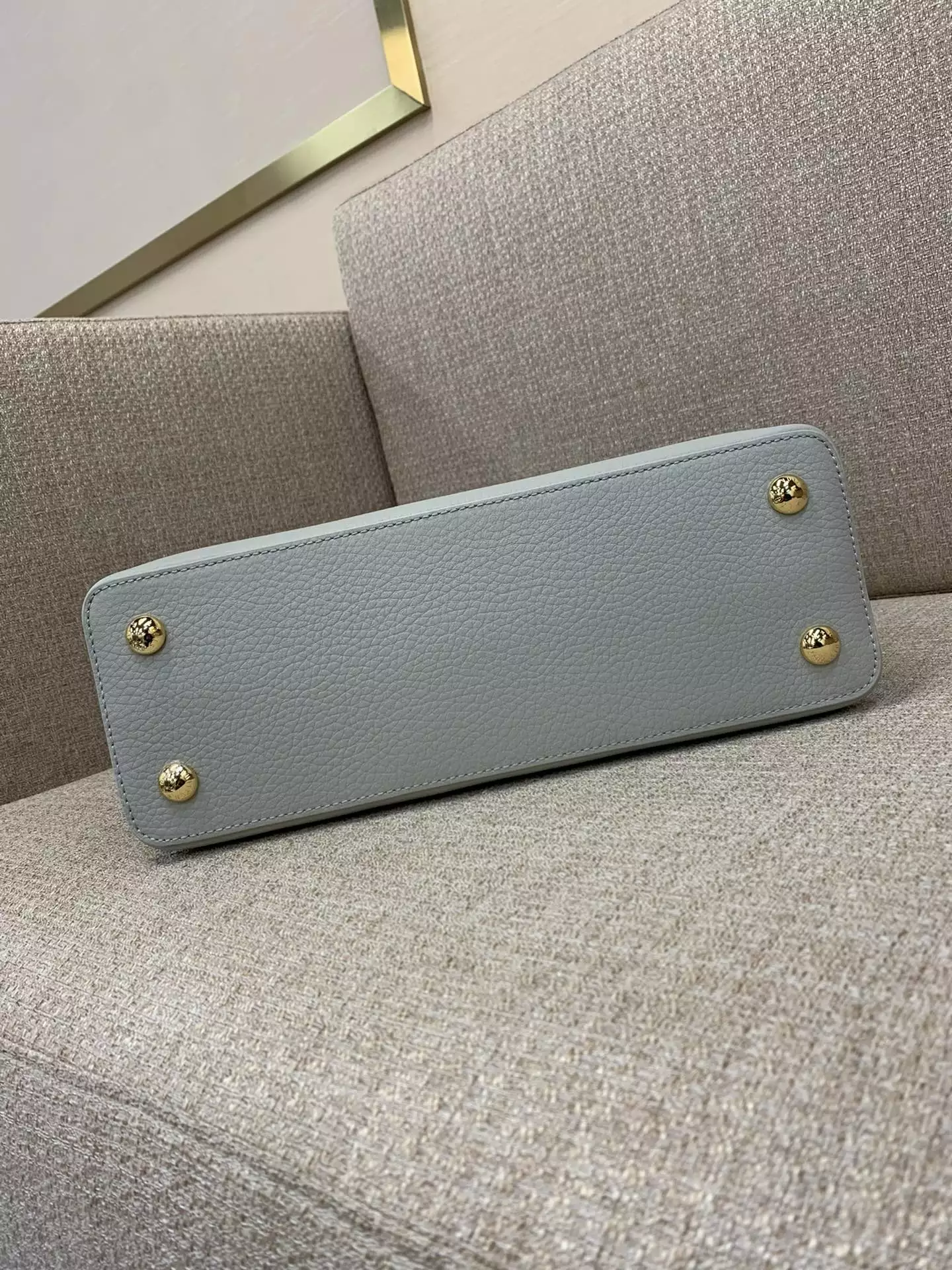 Capucines MM Blossom Chain Handbag Ice Grey